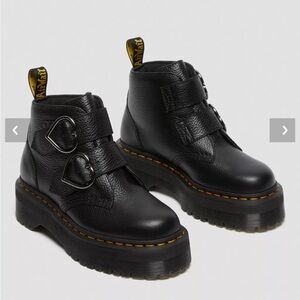 Doc Martens Devon Heart buckle boots